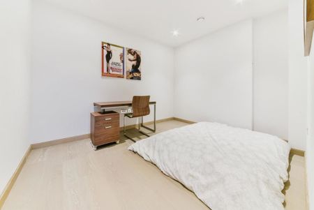 1 Bed Flat, Viaduct Gardens, SW11 - Photo 4