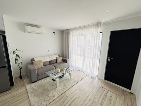 HENDERSON, 3 BEDROOMS - Photo 2