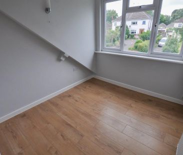 3 bedroom detached bungalow to rent - Photo 2