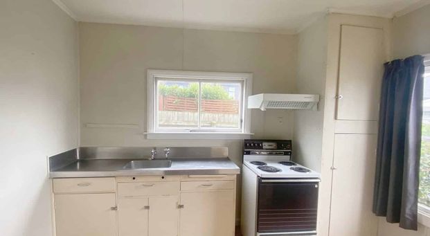 Cozy Home in Convenient Location - Photo 1