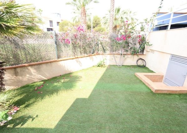 Apartamento bajo en Aguamarina.