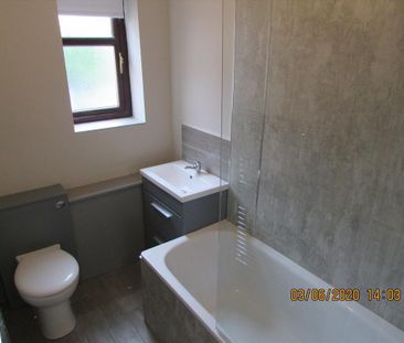 3 bedroom apartment to rent - Photo 5