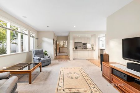18 Dena Court, Templestowe - Photo 3