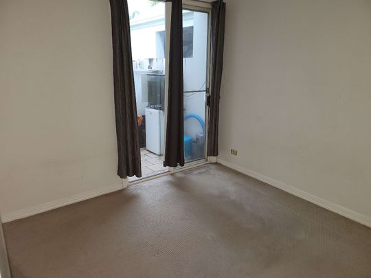 Surfers Paradise - Photo 1