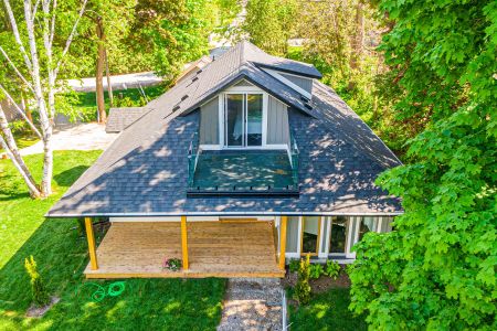 For Lease - 549 Lake Drive, Georgina, Ontario - Photo 2