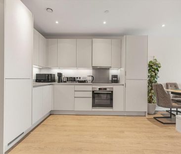 2 bedroom flat to rent - Photo 2