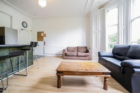 2 bed apartment to rent in Grosvenor Place, Jesmond, NE2 - Photo 3