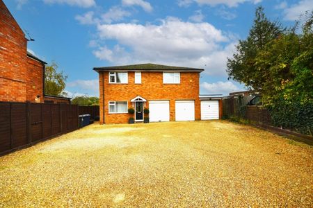 Heath End Road, Flackwell Heath, High Wycombe,HP10 - Photo 4