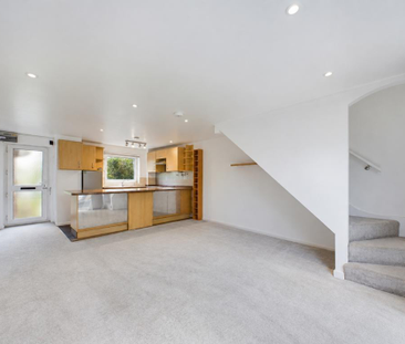 2 bedroom semi-detached house to rent - Photo 2