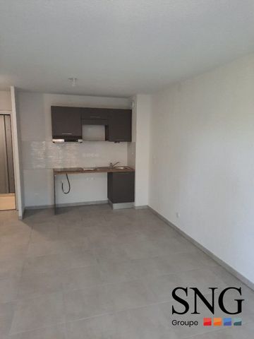 T2 AVEC LOGGIA ET PARKING COUVERT - Photo 3