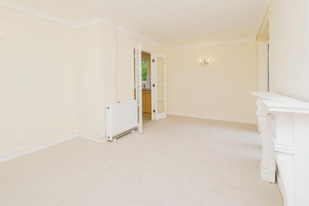 1 bedroom retirement property to rent - Photo 2