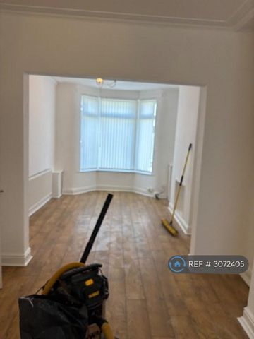 3 bedroom terraced house to rent - Photo 2