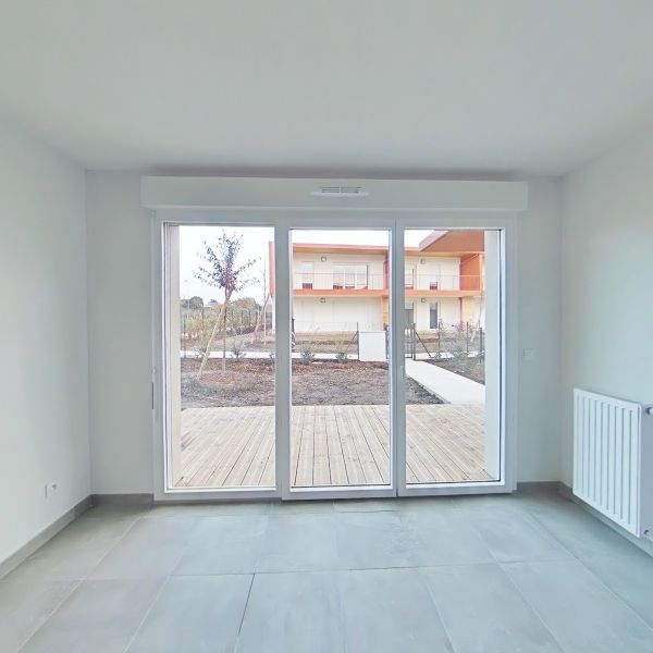 Location Maison 3 pièces 64m² BASSENS 33530 - Photo 1