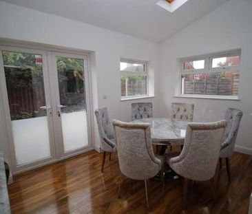 Velour Close Trinity Riverside, Salford, M3 - Photo 1