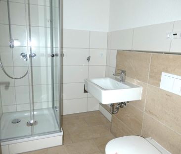 ** Modernisierte 2- EG-Altbauwohnung mit Loggia im beliebten Luisen... - Photo 1