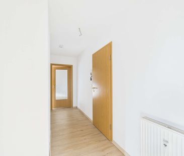 Sonnige 2-Raum-Wohnung mit Balkon in Auerbach – sofort bezugsbereit - Photo 5