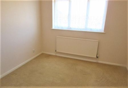 3 bedroom detached house to rent - Photo 3