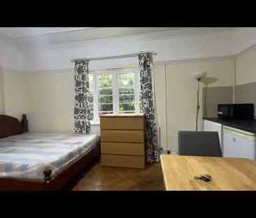 Studio Flat, Wendover Court, NW2 - Photo 5