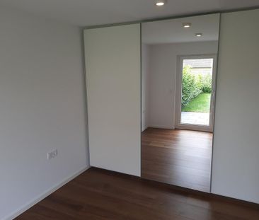 <h1 class="md:text-xl md:leading-6 mt-4 md:mt-10 lg:mb-6 mb-3 text-... - Photo 3