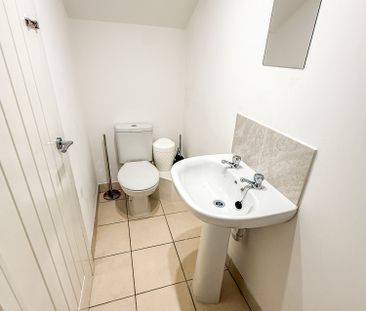 East View, Summerseat - Photo 1