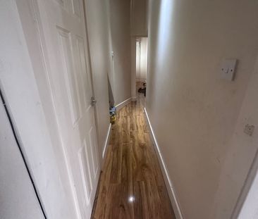 2 Bed Maisonette, Lancelot Road, HA0 - Photo 2