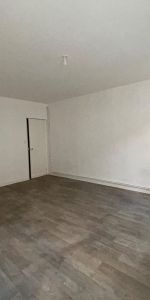 Location Appartement 2 pièces 48m² MONTAUBAN 82000 - Photo 3