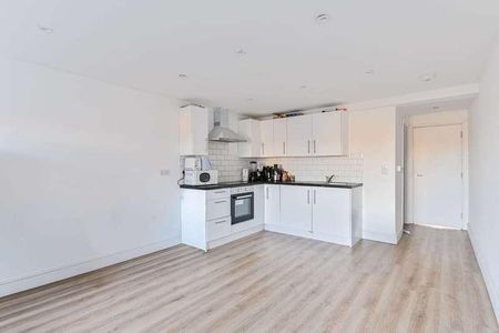 Bond Road, Mitcham, CR4 - Photo 3