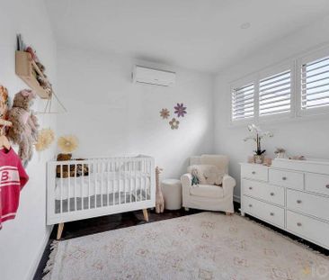 MODERN TOWNHOUSE l BOUTIQUE BLOCK l PERFECT LOCATION - Photo 2