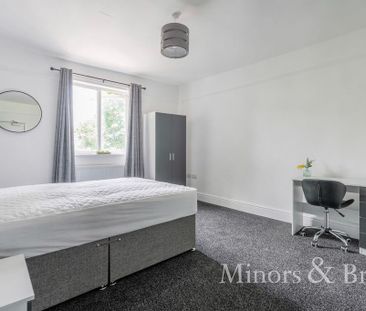 1 bedroom in a house share to rent - Photo 2