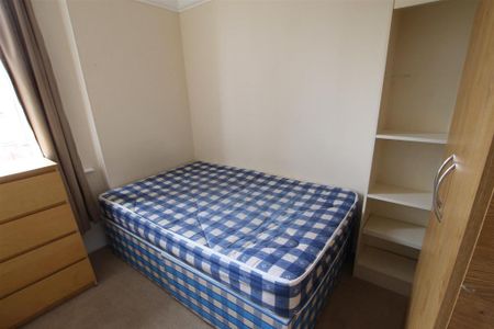 3 bedroom apartment to rent - Photo 5