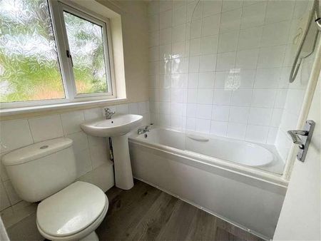 Exeter Drive, Leeds, LS10 - Photo 5