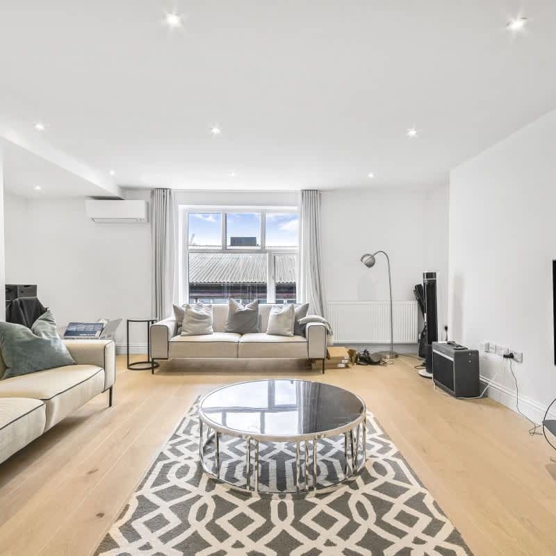 Kings Road Chelsea SW3 - Photo 1