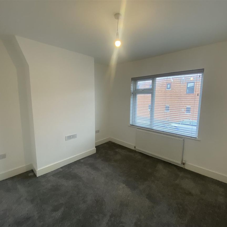Price Street, Birkenhead - Photo 1
