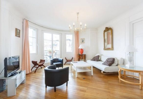 Appartement • Emeriau-Zola - Photo 1