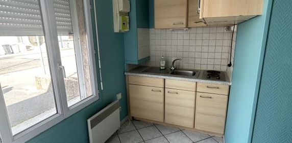 Location Appartement 1 pièce Meublé 24m² LE BREUIL 71670 - Photo 2