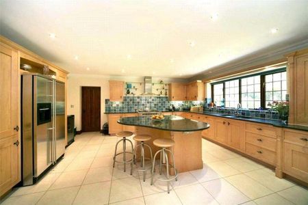 4 bedroom detached house to rent - Photo 5