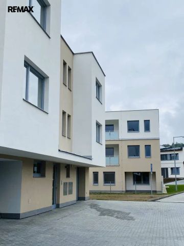 Moderní byt 2+kk, s terasou, zahrádkou a parkovacím stáním. - Фото 3