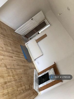 4 bedroom detached house to rent - Photo 1