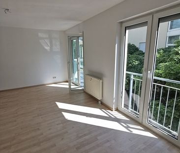 Großzügige 2-Zimmer-Wohnung mit Wintergarten in Dresden-Laubegast! - Photo 4