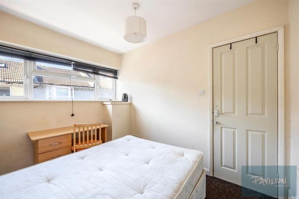 1 bedroom in a house share to rent - Photo 1