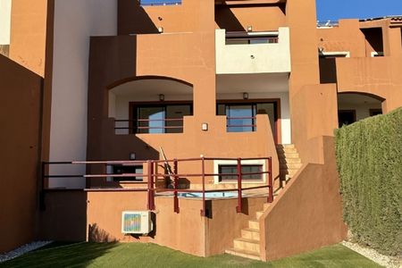 4 Bedroom Townhouse For Rent in Benahavís, Málaga - Photo 3