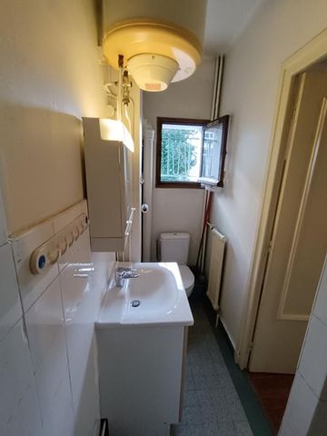 Location Appartement 1 pièce Meublé 18m² CHAMBERY 73000 - Photo 2