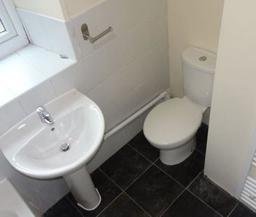 Commonside, Sheffield, S10 - Photo 3