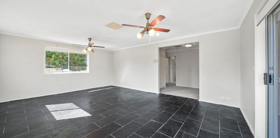 Spacious Family Home - Photo 2