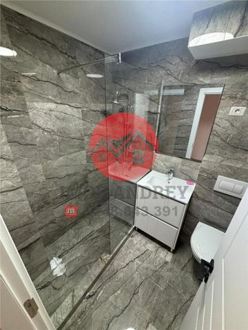 Apartament renovat 2 camere, centrala gaz, mobilat, ultracentral de inchiriat - Photo 5