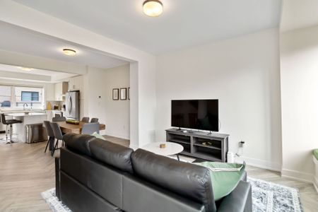For Lease - 2273 Turnberry Road Unit# 41, Burlington, Ontario - Photo 2