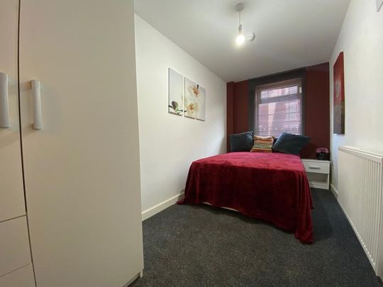 1 bedroom in a house share to rent - Photo 1