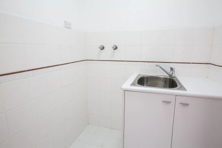 FLAGSTAFF GARDENS AT YOUR DOOR STEP. - Photo 2