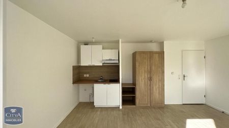 Location Appartement 1 pièce 28m² ROSNY SOUS BOIS 93110 - Photo 2