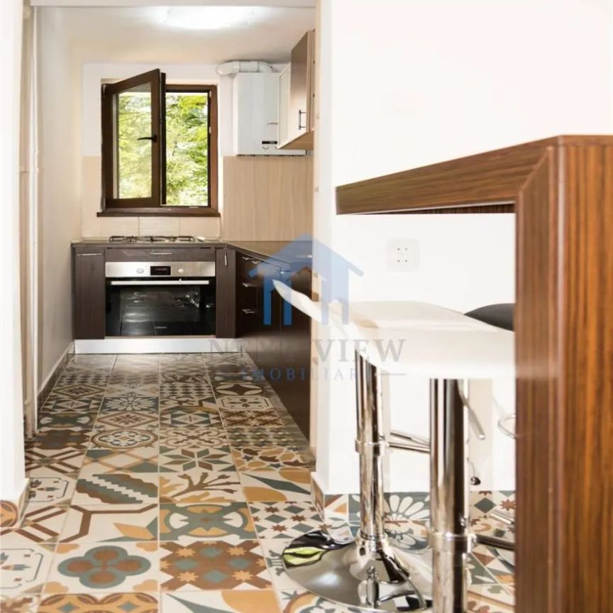 Apartament 3 camere, Plopilor - Photo 1